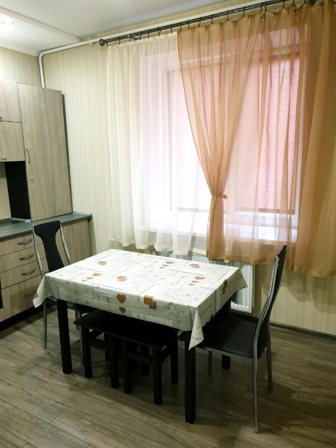 Apartment On Kravchuka, 11B Lutsʼk المظهر الخارجي الصورة