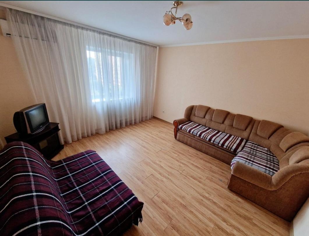 Apartment On Kravchuka, 11B Lutsʼk المظهر الخارجي الصورة